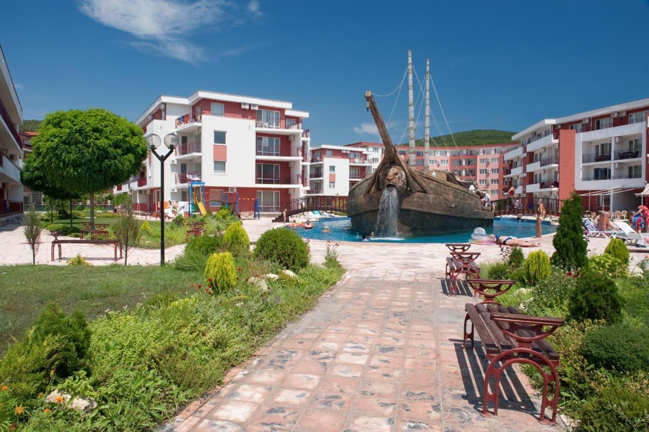 Privilege Fort Beach - Sea Viev Premium Apartments Elenite Exterior foto